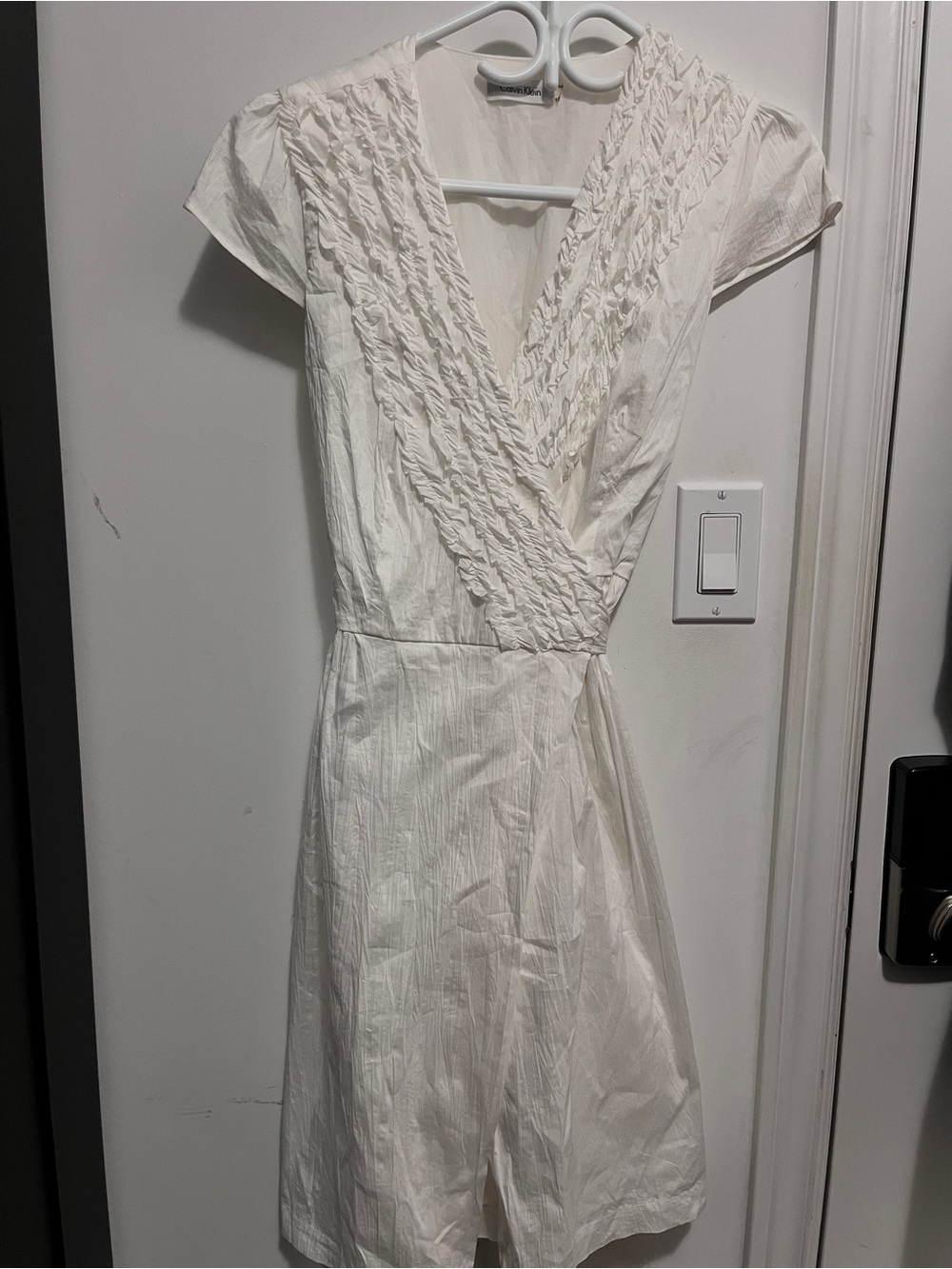 CALVIN KLEIN White Wrap Dress